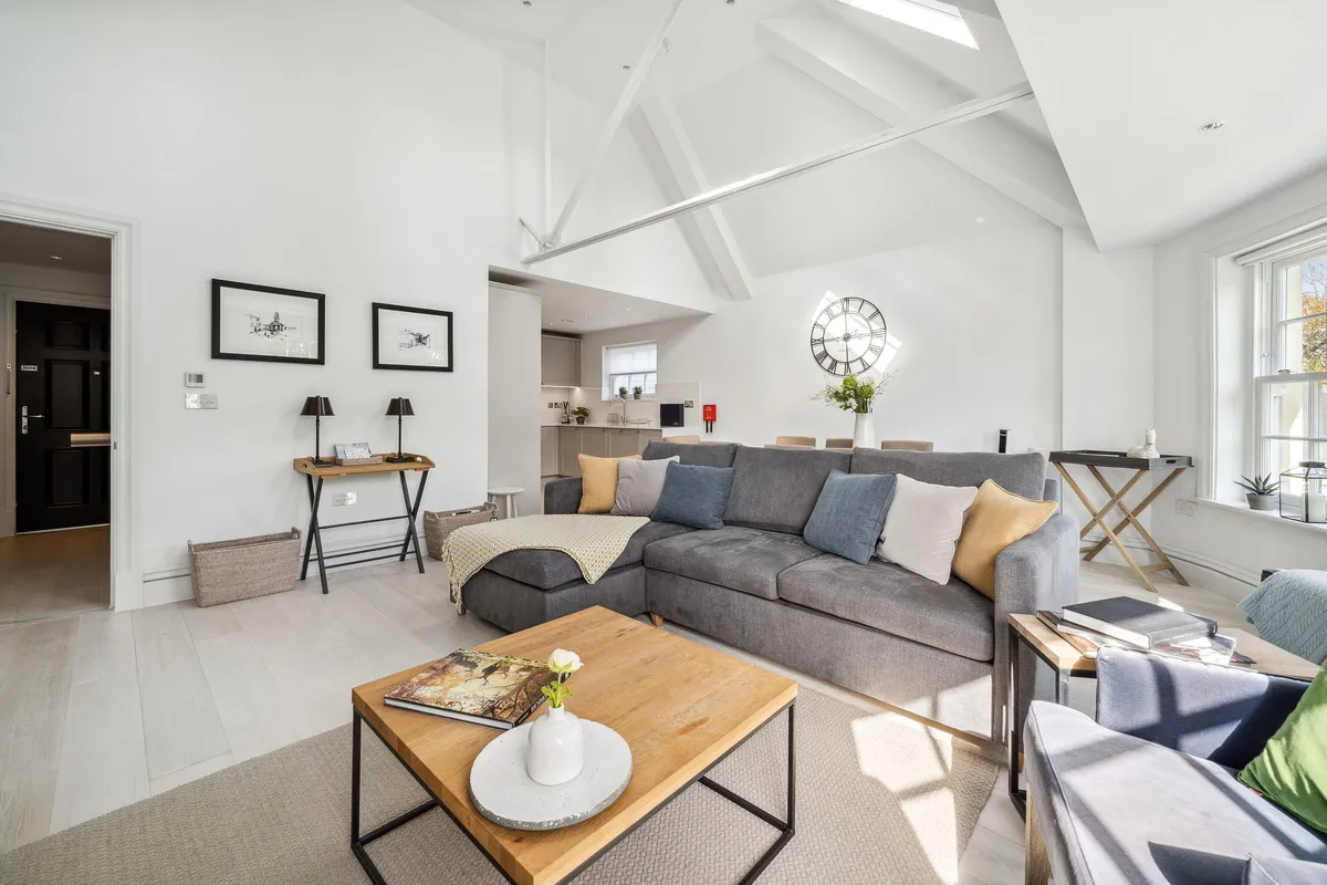 Latchmere Close, Richmond, TW10, photo 4