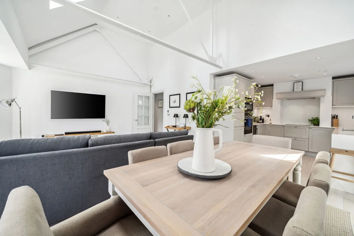 Latchmere Close, Richmond, TW10, photo 6