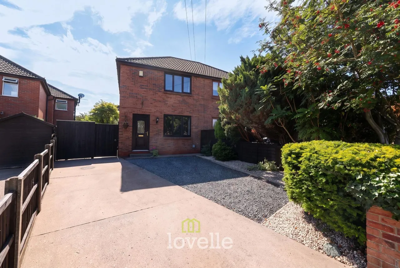 2 bed house for sale, Highfield Road, North Thoresby, DN36