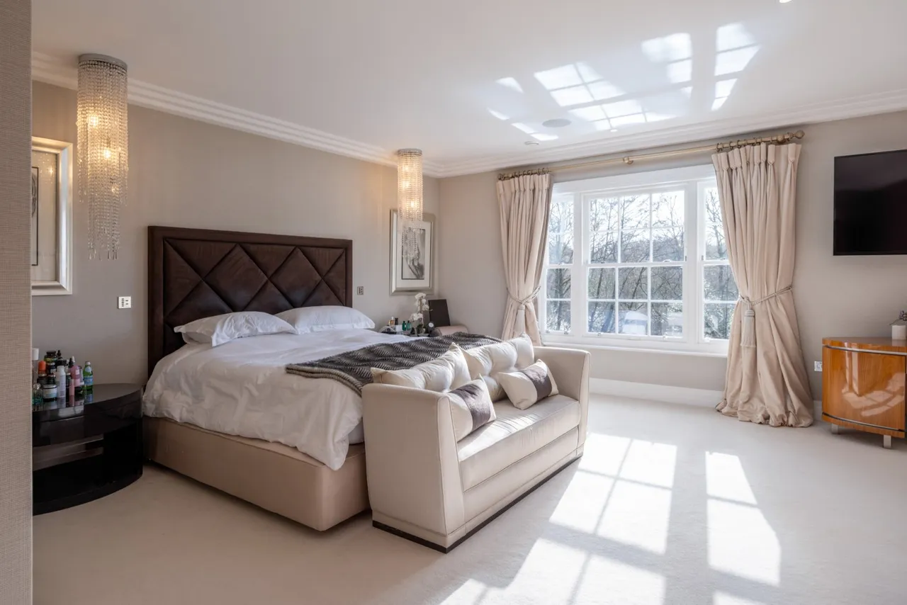 Nuns Walk, Wentworth Estate, GU25, photo 11