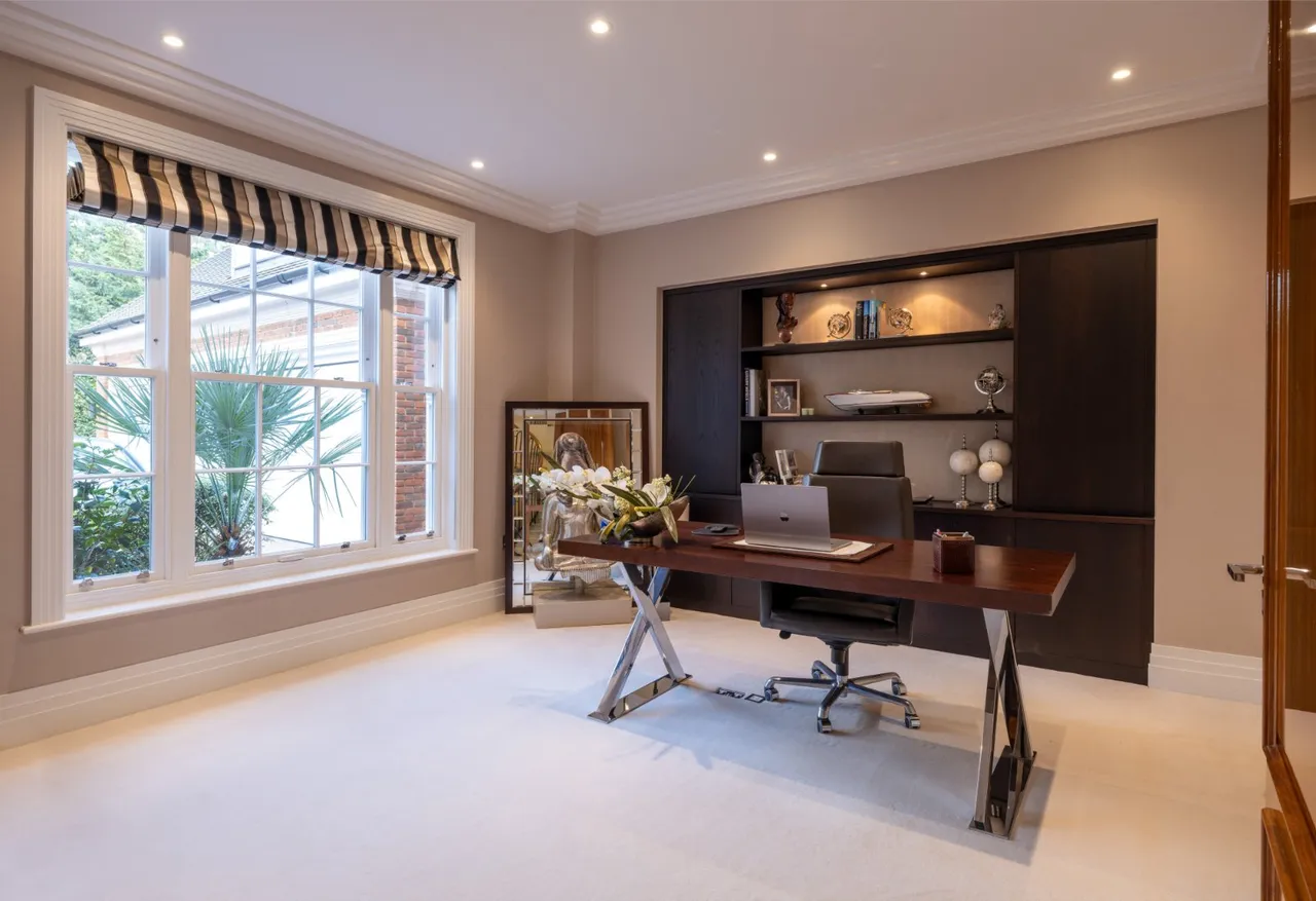 Nuns Walk, Wentworth Estate, GU25, photo 9