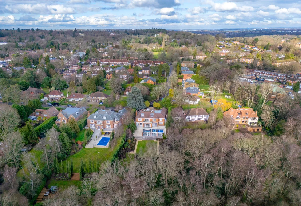Nuns Walk, Wentworth Estate, GU25, photo 53