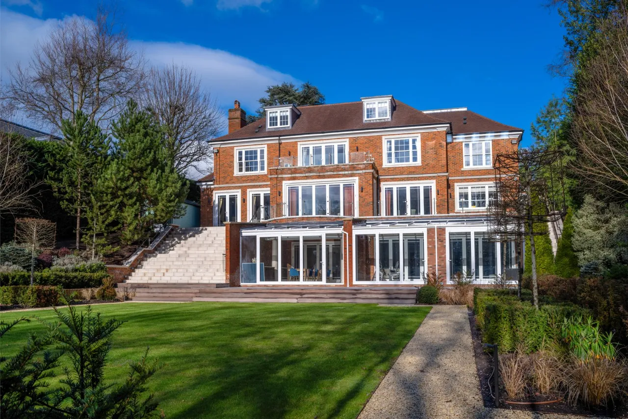 Nuns Walk, Wentworth Estate, GU25, photo 48