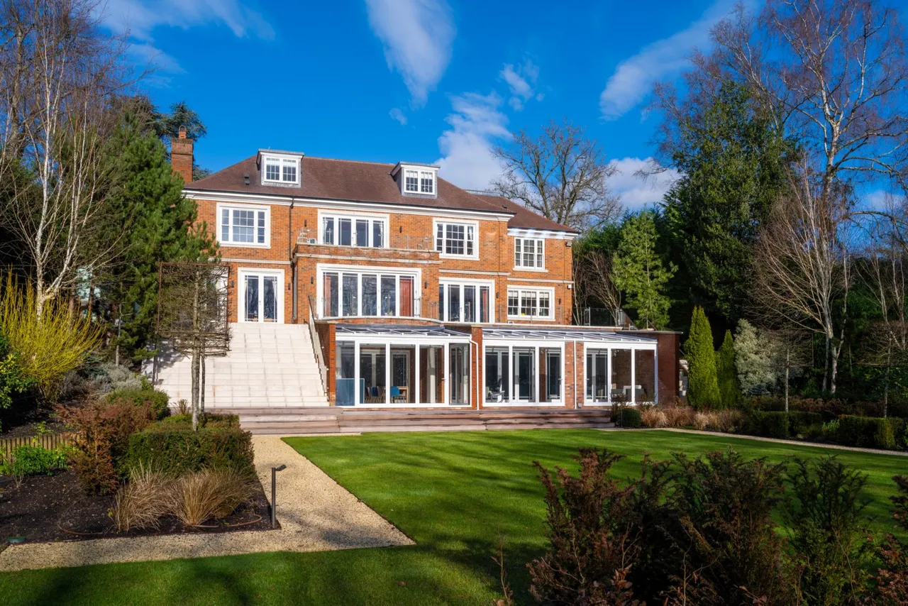 Nuns Walk, Wentworth Estate, GU25, photo 49