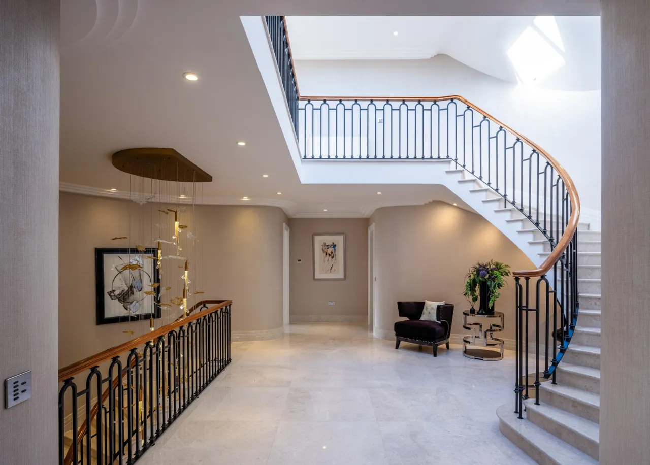 Nuns Walk, Wentworth Estate, GU25, photo 18