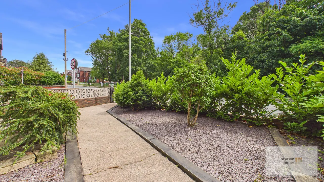 Walmersley Road, Bury, BL9 5DF, photo 9