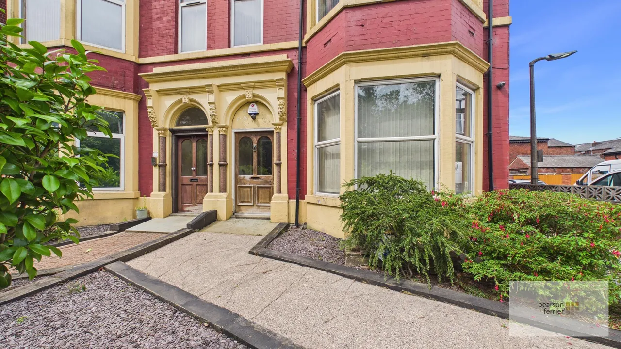 Walmersley Road, Bury, BL9 5DF, photo 8