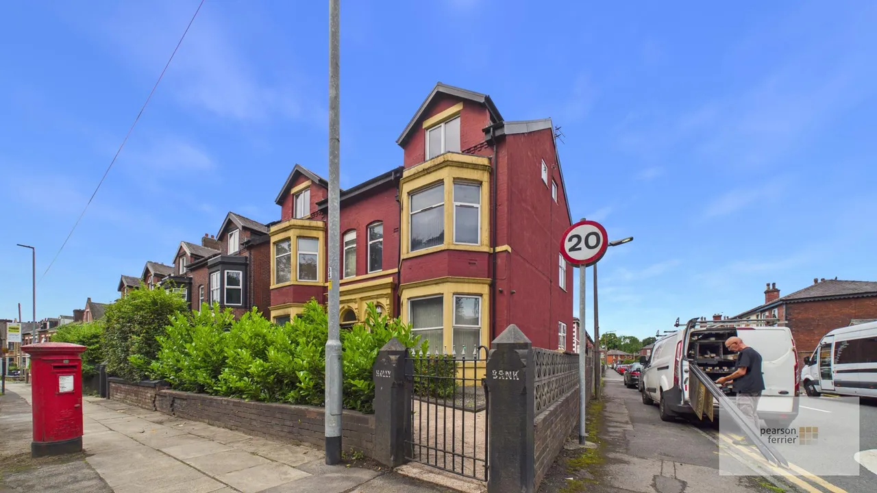 Walmersley Road, Bury, BL9 5DF, photo 3