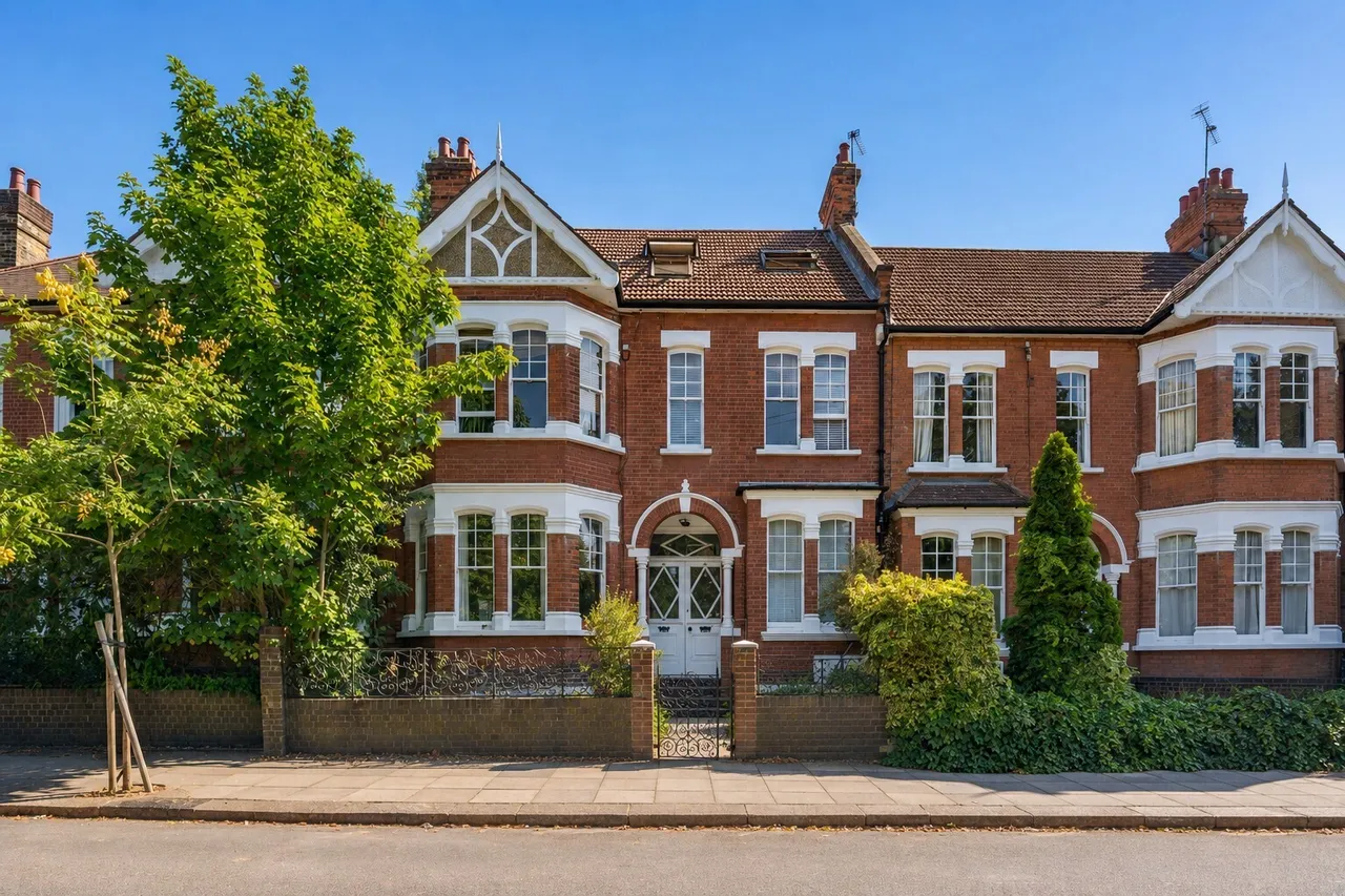 3 bed flat for sale — Granville Gardens, Ealing, W5