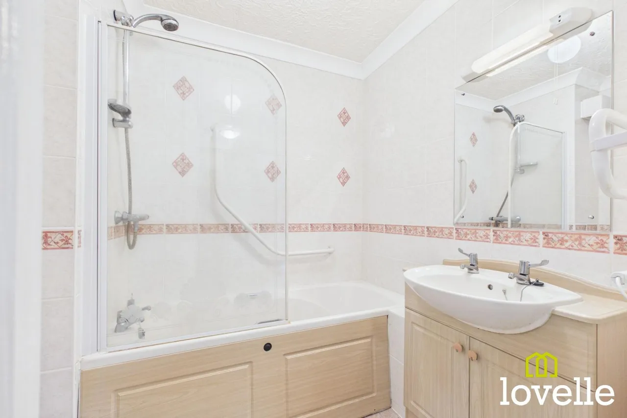 Newgate Street, Shardeloes Court, HU16, photo 12
