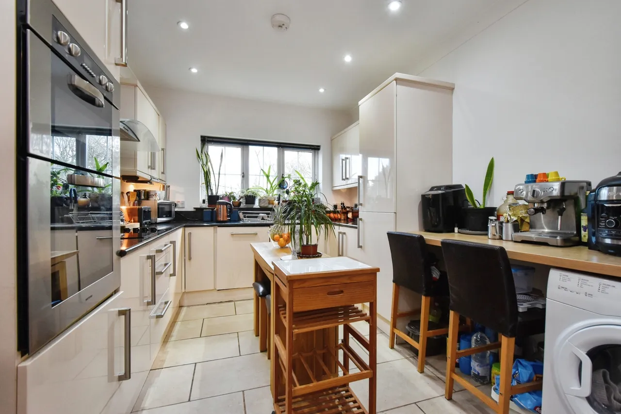 Llys Y Foel, Foelgastell, SA14, photo 2