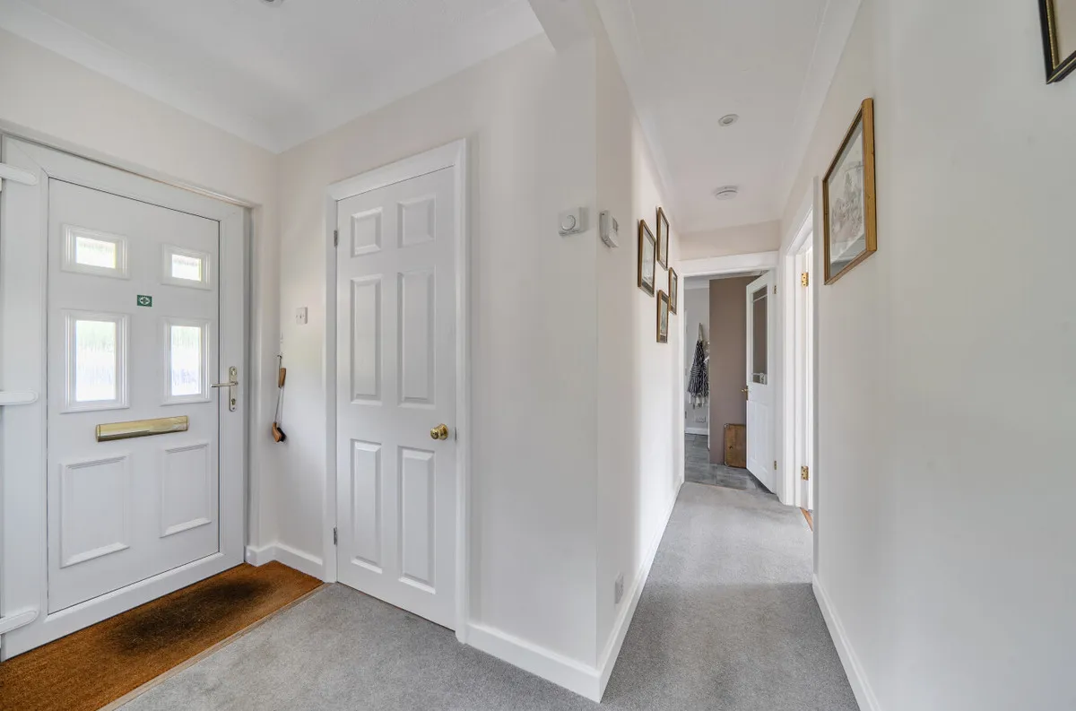 Storrington, RH20 3HQ, photo 11