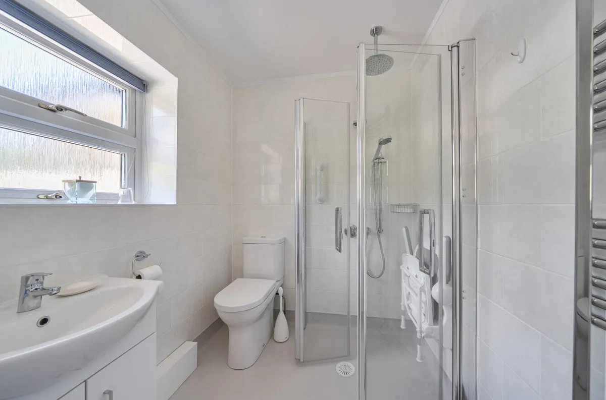 Storrington, RH20 3HQ, photo 15