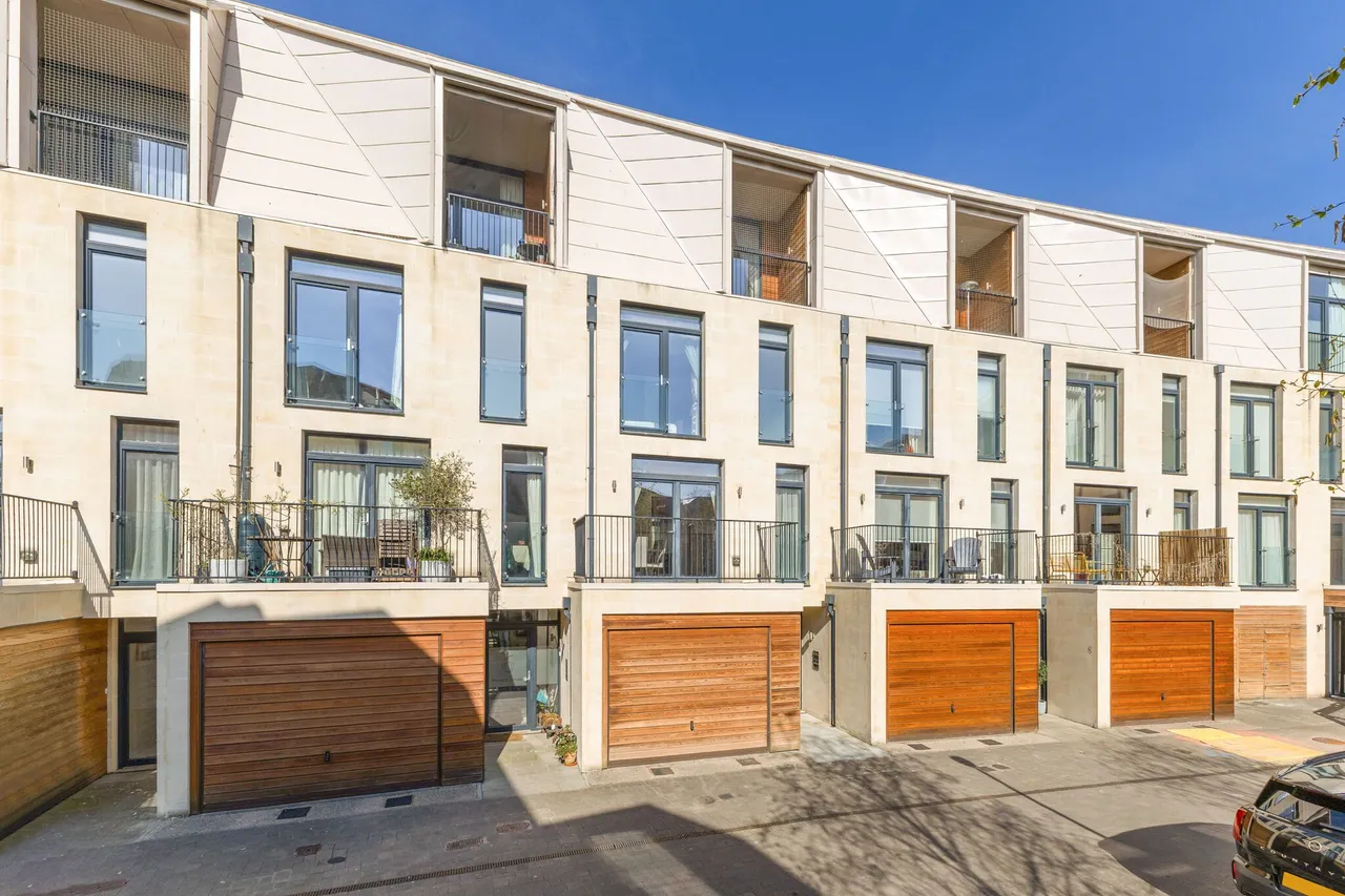 4 bed house to rent, Western Terrace, Bath, BA2