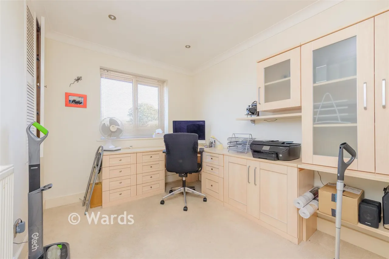 Howells Close, West Kingsdown, TN15, photo 16