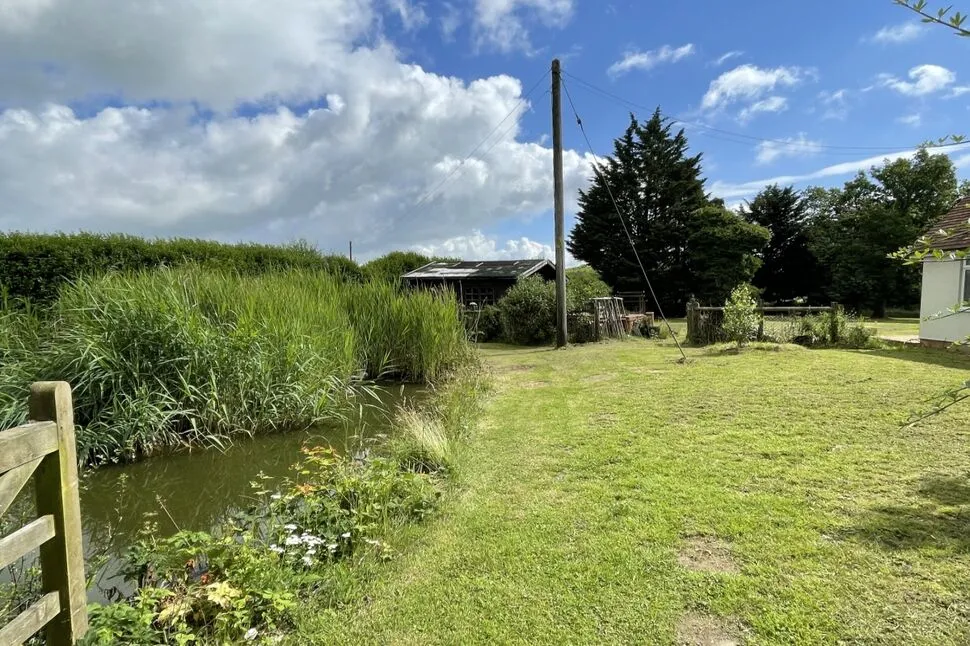 Longage Hill, Rhodes Minnis, CT4, photo 17