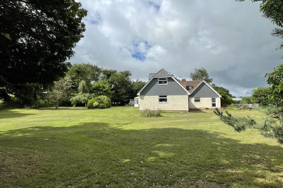 Longage Hill, Rhodes Minnis, CT4, photo 16
