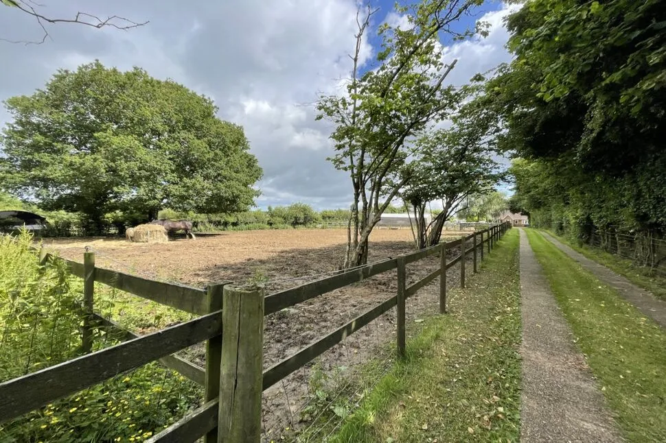 Longage Hill, Rhodes Minnis, CT4, photo 19