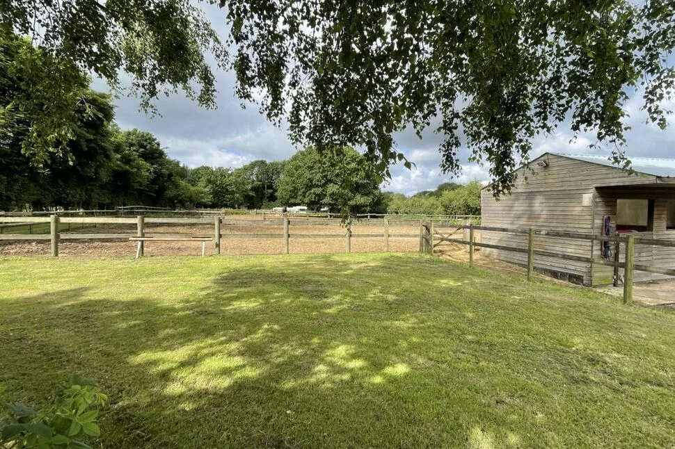 Longage Hill, Rhodes Minnis, CT4, photo 21