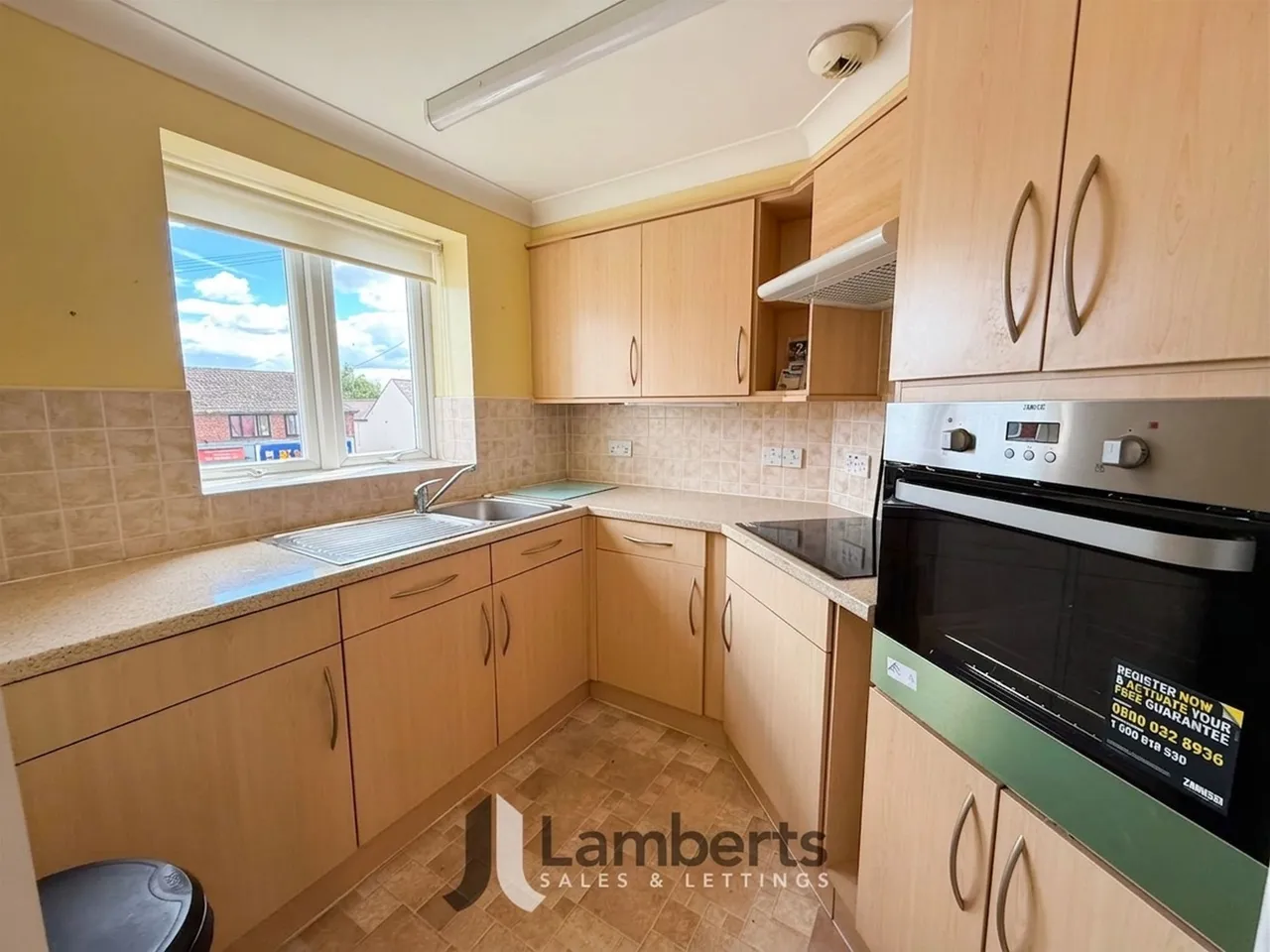 23 Pardoe Court New Road, Studley, photo 3