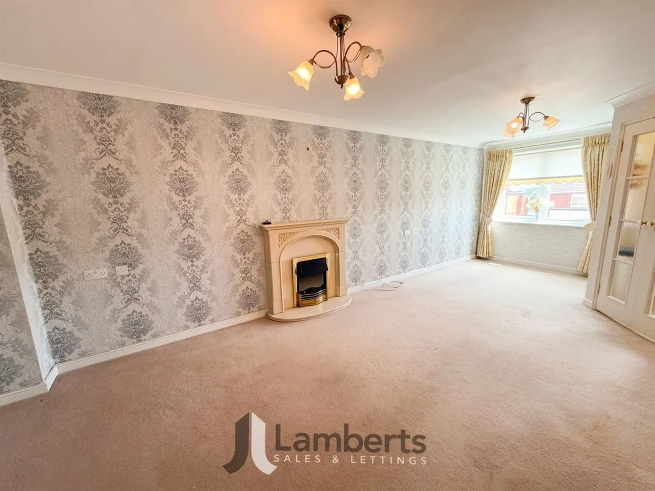 23 Pardoe Court New Road, Studley, photo 2