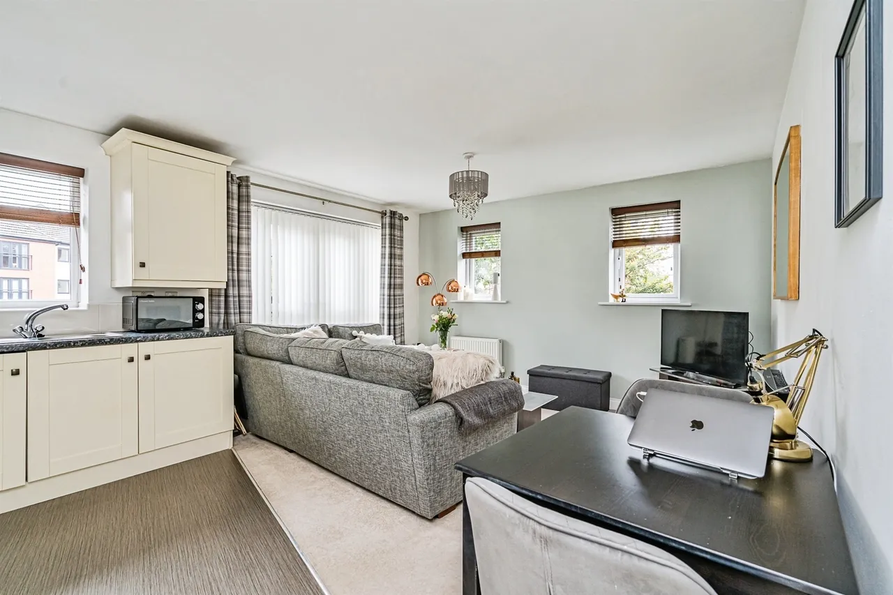 Aldeney Close, DUDLEY, photo 6