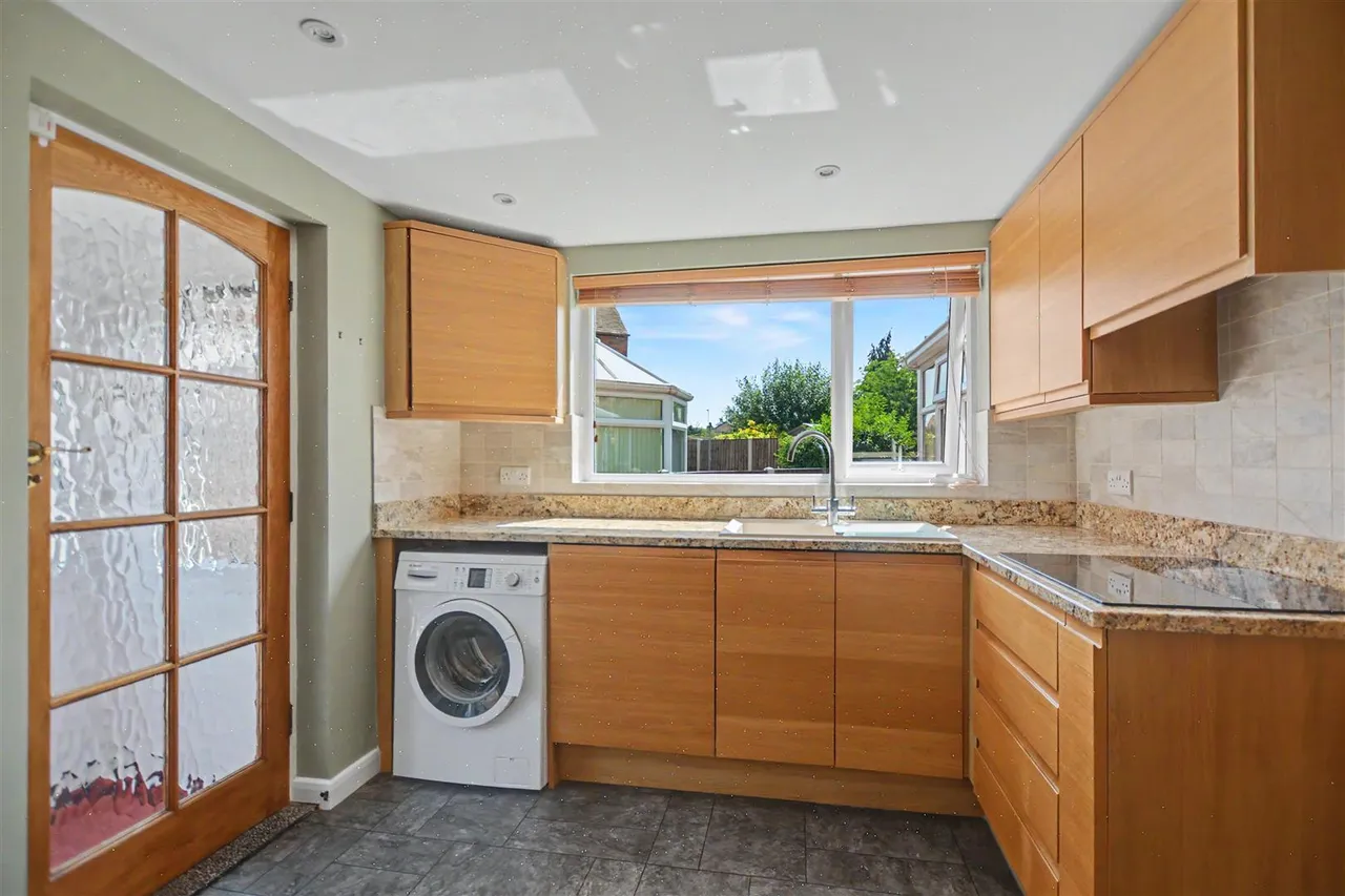 Waverley Avenue, Beeston, NG9, photo 4