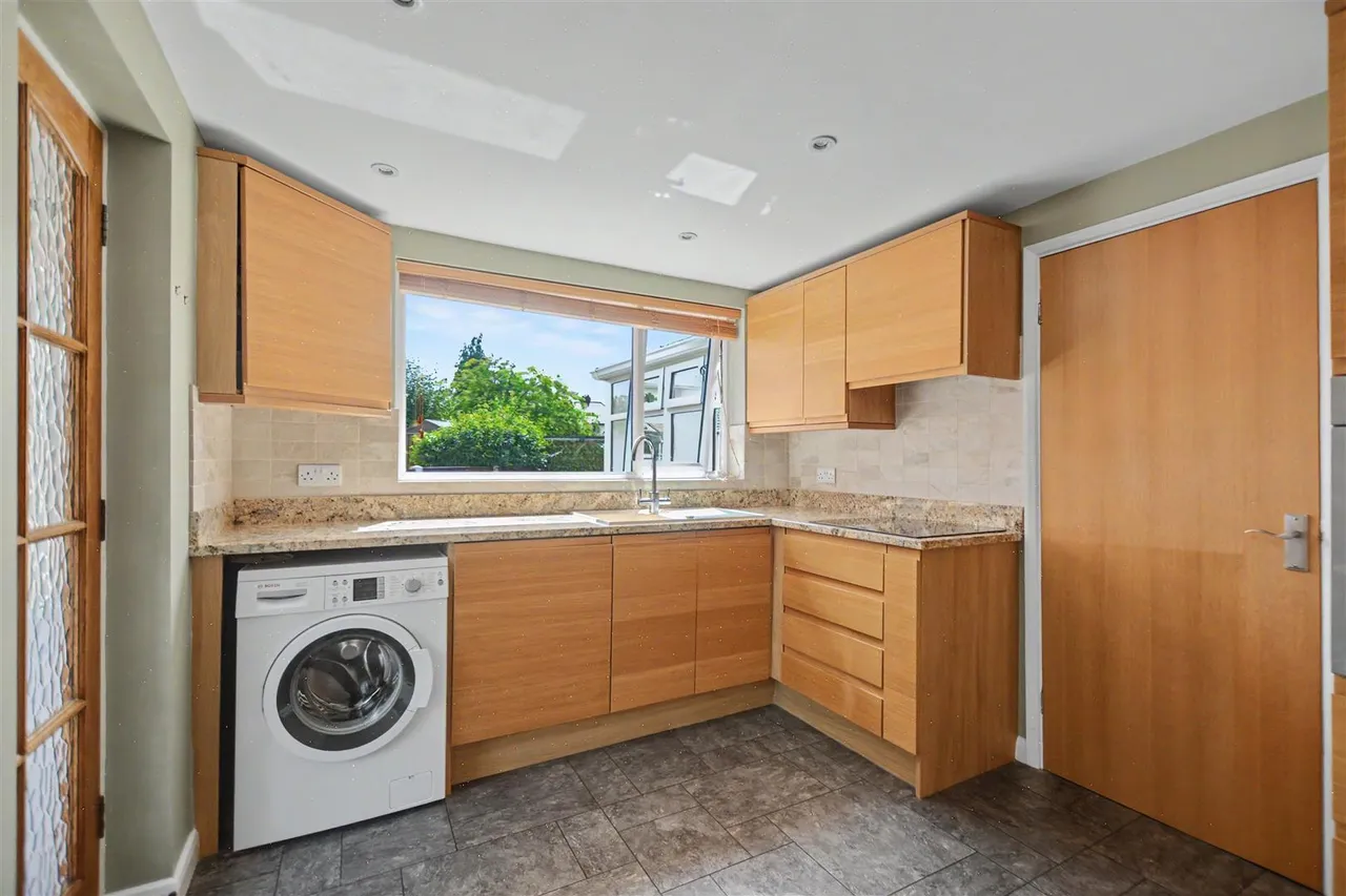 Waverley Avenue, Beeston, NG9, photo 10