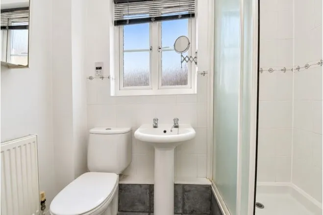 Elder Close, Witham St Hughs, LN6, photo 7