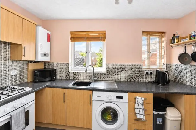 Elder Close, Witham St Hughs, LN6, photo 4