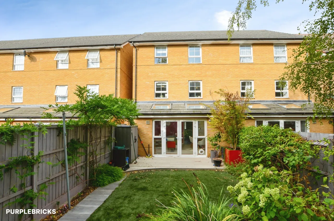 Kenyon Way, Langley Slough, SL3, photo 18