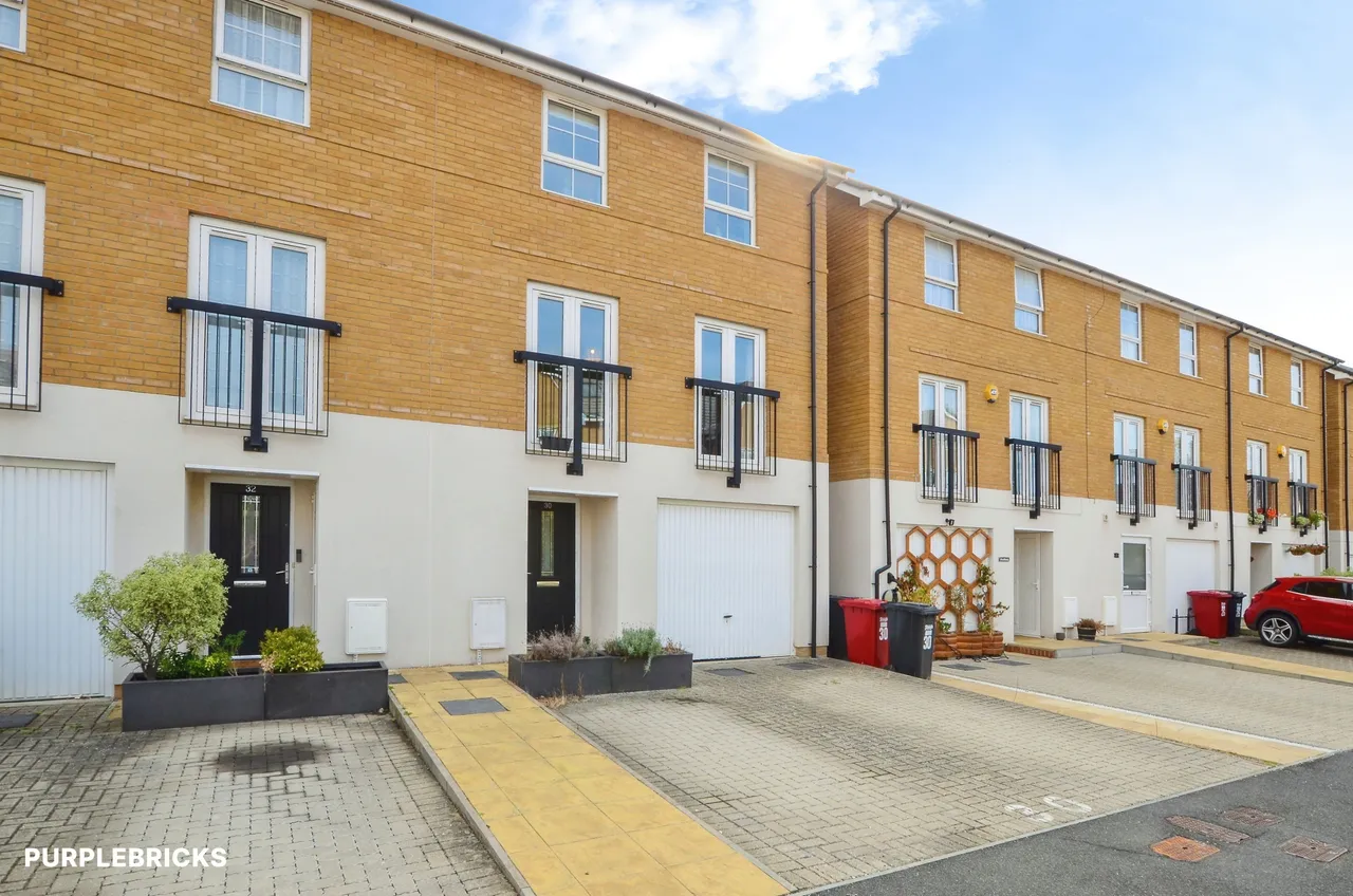 Kenyon Way, Langley Slough, SL3, photo 13