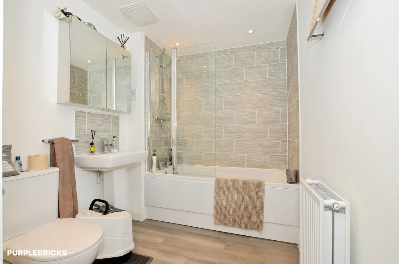 Kenyon Way, Langley Slough, SL3, photo 24
