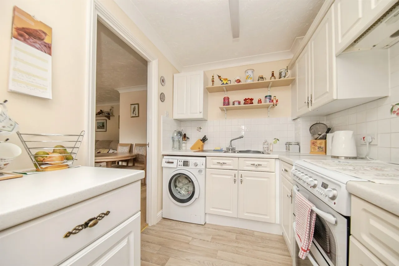 Hastings Avenue, Clacton-On-Sea, CO15, photo 7