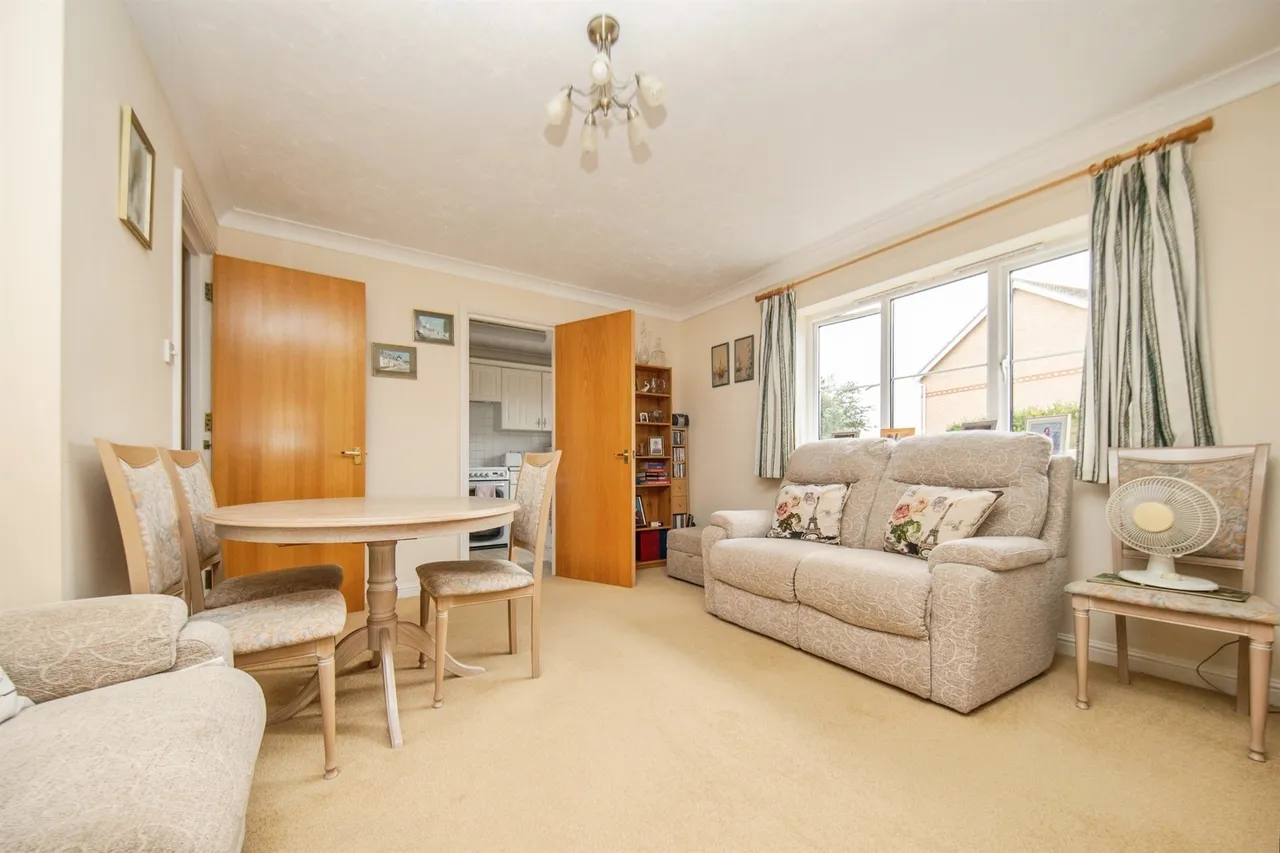 Hastings Avenue, Clacton-On-Sea, CO15, photo 6