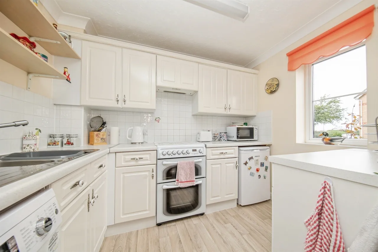 Hastings Avenue, Clacton-On-Sea, CO15, photo 8