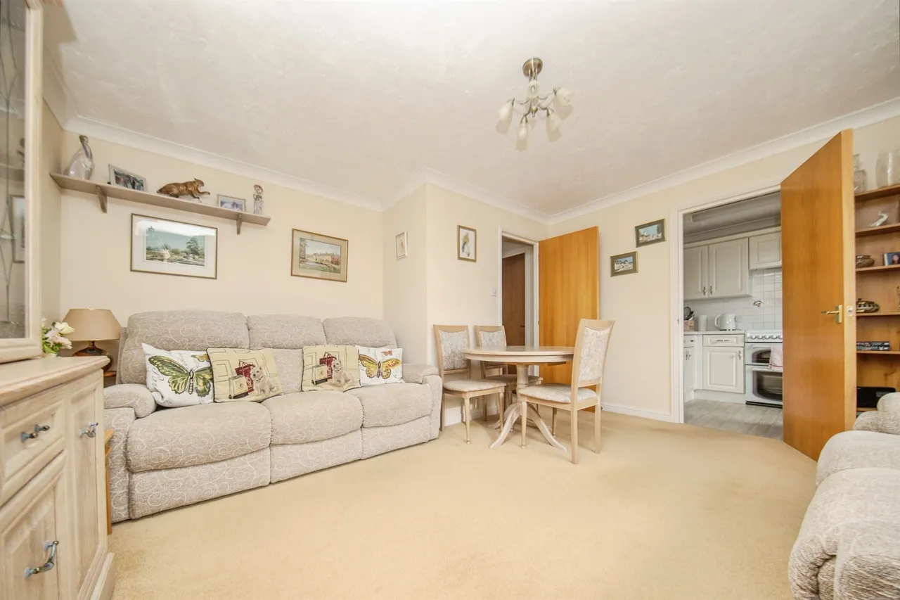 Hastings Avenue, Clacton-On-Sea, CO15, photo 4