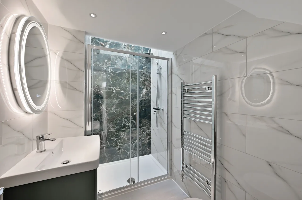 London, SW20, photo 7