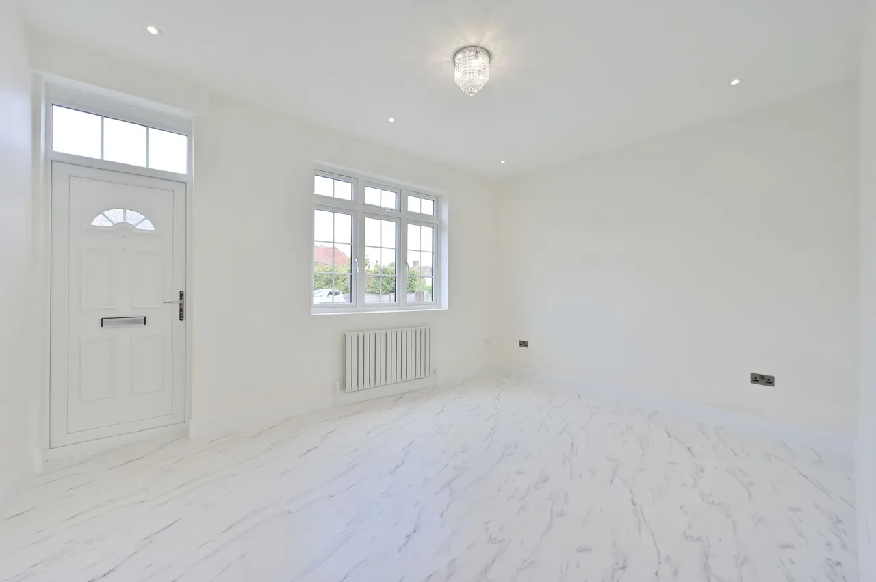 2 bed house to rent, London, SW20