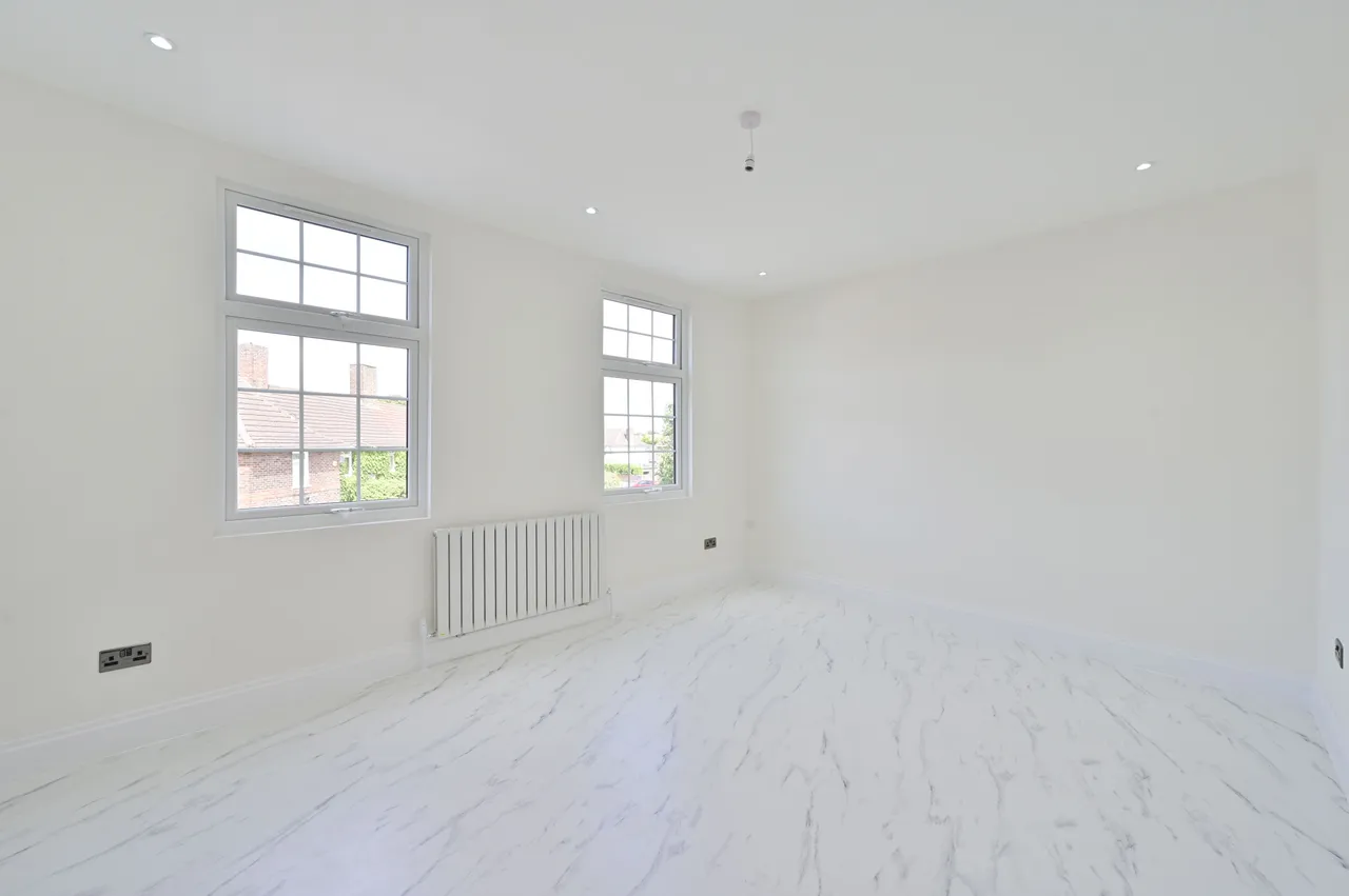 London, SW20, photo 4