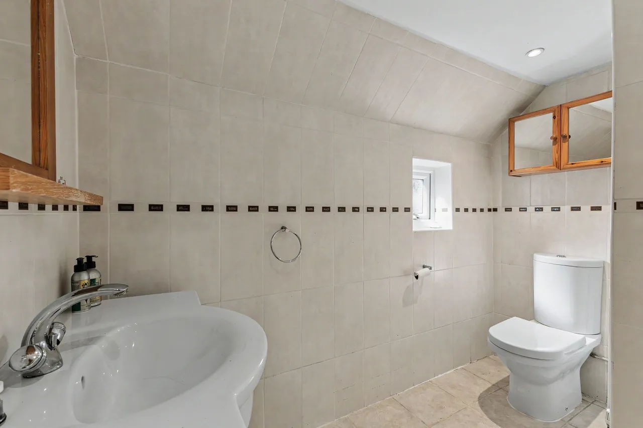 Nogains, Pershore, WR10, photo 18