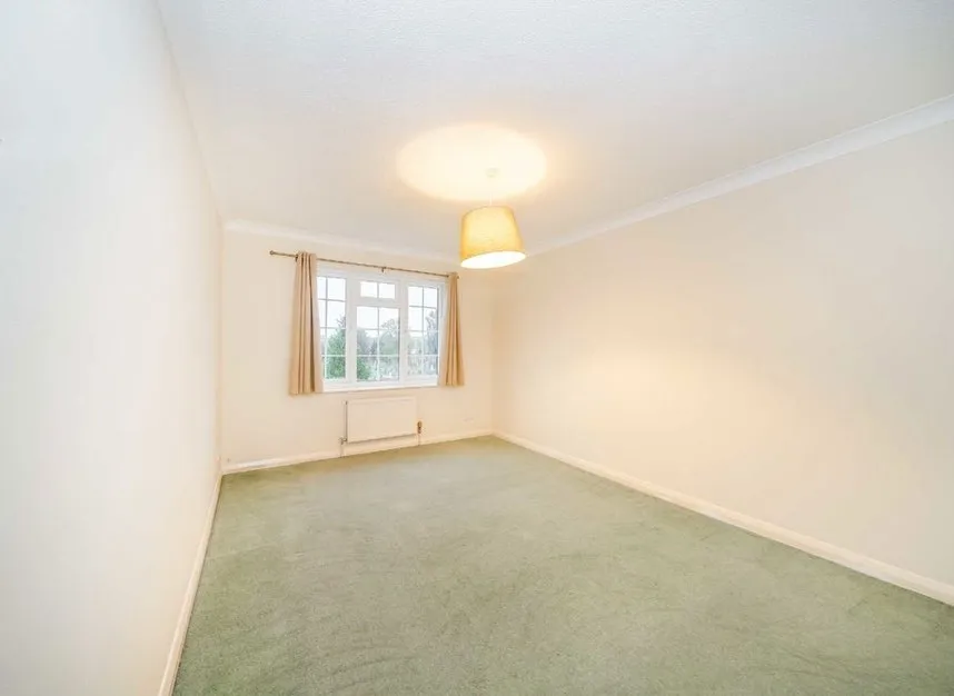 Langham Place, Chiswick, W4, photo 5