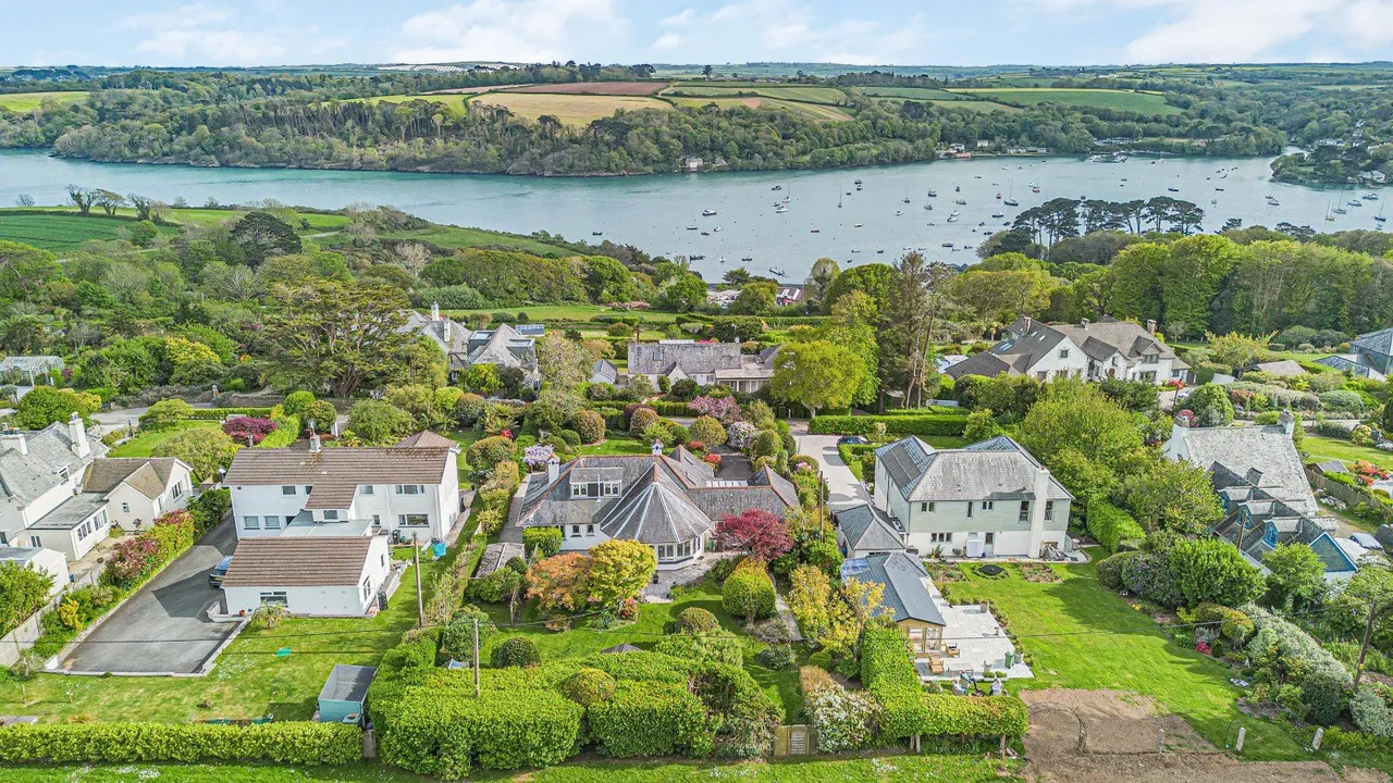 Bar Road, Helford Passage Hill, Mawnan Smith, Falmouth, TR11 5LE, photo 4