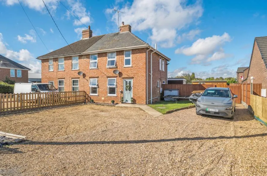 3 bed house for sale, Fleet Road, Fleet, PE12