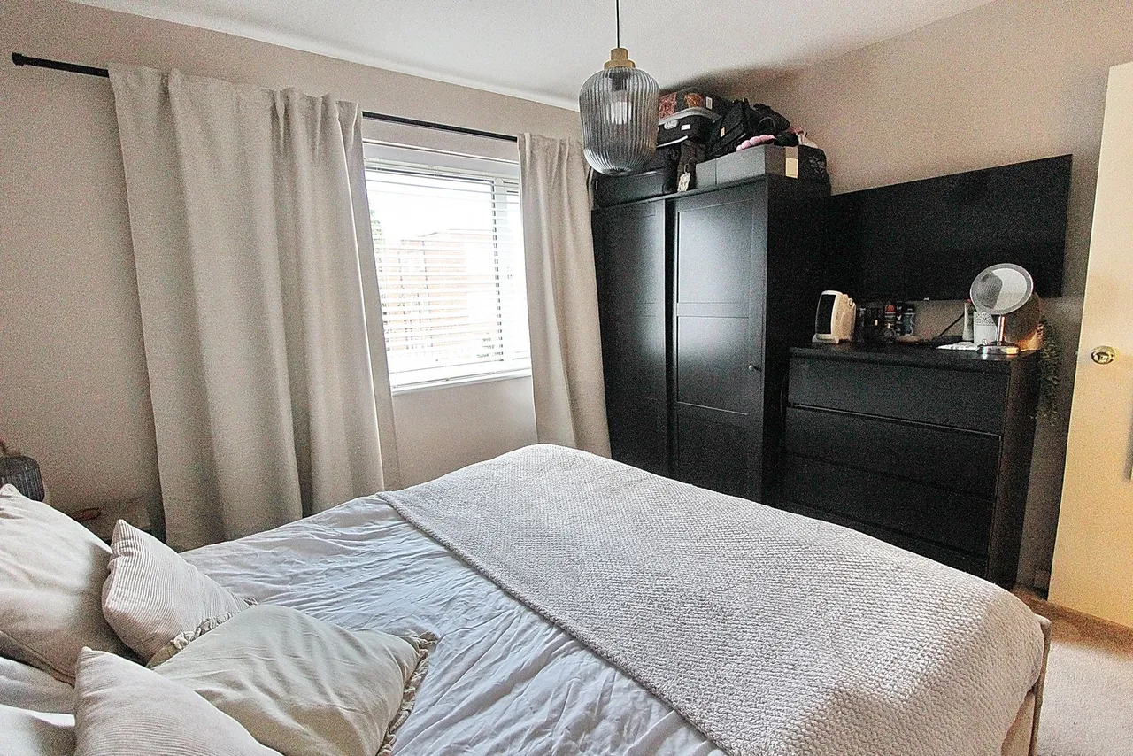 Baguley Crescent, Middleton, M24, photo 9