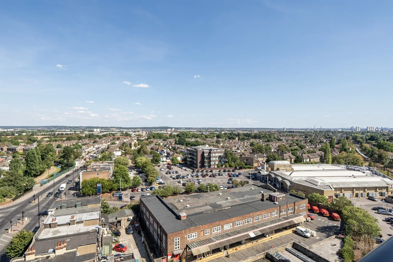 Colman Parade, Enfield, EN1, photo 11