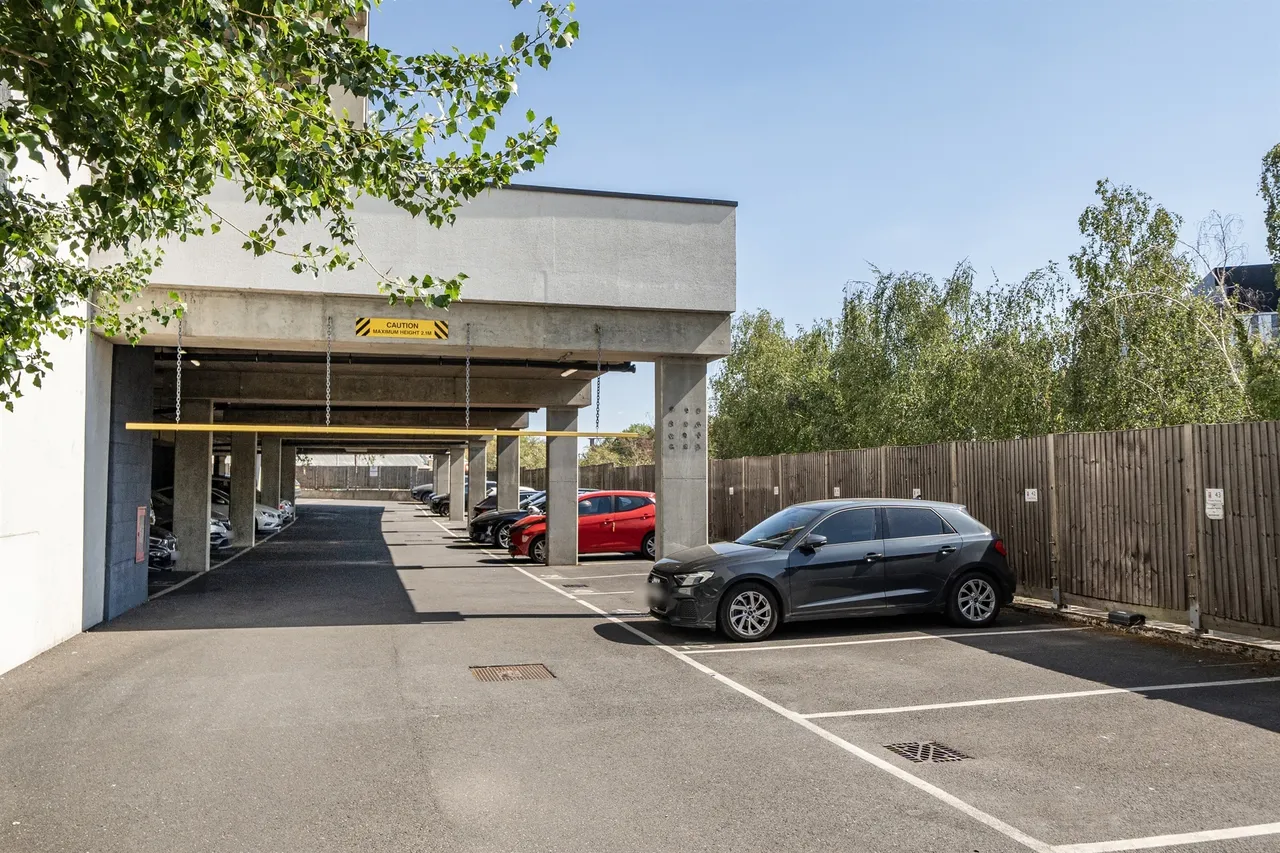 Colman Parade, Enfield, EN1, photo 12