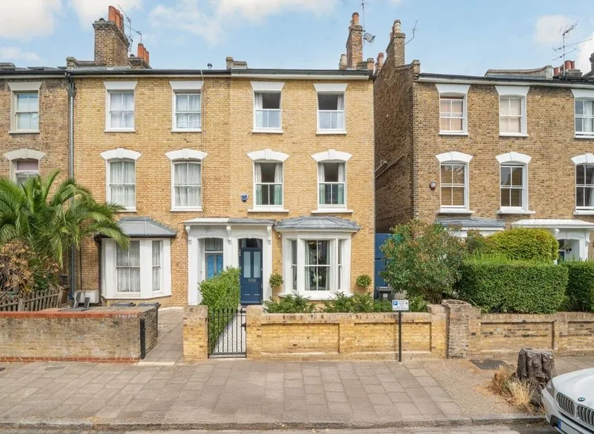 4 bed house for sale — Groombridge Road, Victoria Park, E9