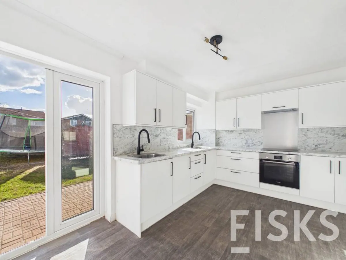 Harvest Road, Canvey Island, SS8, photo 3