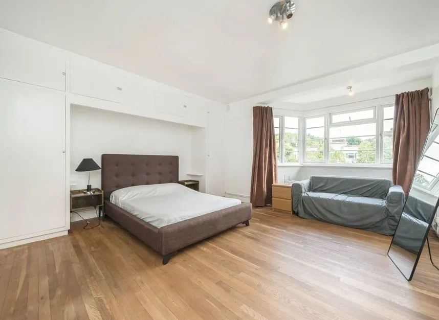 Eaton Rise, Ealing, W5, photo 4